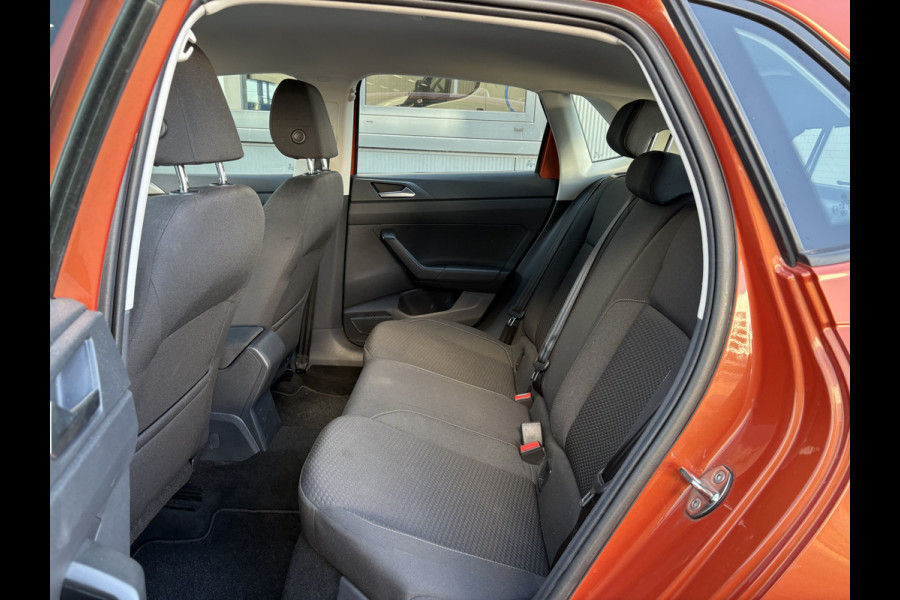 Volkswagen Polo 1.0 TSi 95pk Comfortline Business VIRTUAL/CLIMA/NAVI/CARPLAY/PDC/16INCH/ADAPT.CRUISE Volkswagen Polo 1.0 TSi 95pk Comfortline Business VIRTUAL/CLIMA/NAVI/CARPLAY/PDC/16INCH/ADAPT.CRUISE