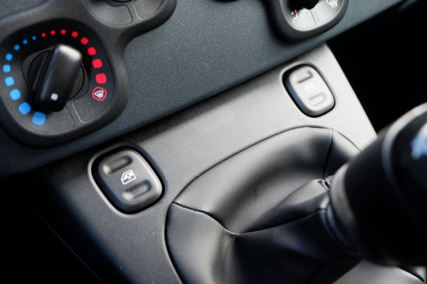 Fiat Panda 1.0 Hybrid City / INCL. 2 jaar FabrieksGarantie