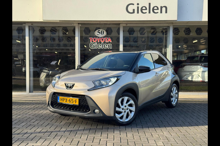 Toyota Aygo X 1.0 VVT-i Automaat Pulse Bi-Tone | Trekhaak, Lichtmetalen velgen, Privacy glass, Parkeercamera, Apple CarPlay/Android auto Toyota Aygo X 1.0 VVT-i Automaat Pulse Bi-Tone | Trekhaak, Lichtmetalen velgen, Privacy glass, Parkeercamera, Apple CarPlay/Android auto