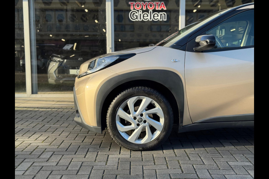 Toyota Aygo X 1.0 VVT-i Automaat Pulse Bi-Tone | Trekhaak, Lichtmetalen velgen, Privacy glass, Parkeercamera, Apple CarPlay/Android auto Toyota Aygo X 1.0 VVT-i Automaat Pulse Bi-Tone | Trekhaak, Lichtmetalen velgen, Privacy glass, Parkeercamera, Apple CarPlay/Android auto