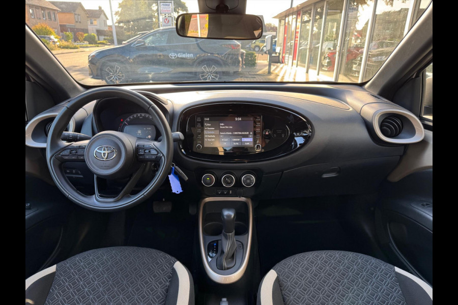 Toyota Aygo X 1.0 VVT-i Automaat Pulse Bi-Tone | Trekhaak, Lichtmetalen velgen, Privacy glass, Parkeercamera, Apple CarPlay/Android auto Toyota Aygo X 1.0 VVT-i Automaat Pulse Bi-Tone | Trekhaak, Lichtmetalen velgen, Privacy glass, Parkeercamera, Apple CarPlay/Android auto