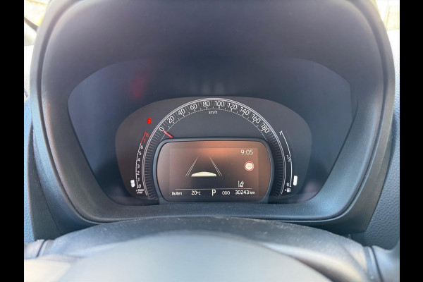 Toyota Aygo X 1.0 VVT-i Automaat Pulse Bi-Tone | Trekhaak, Lichtmetalen velgen, Privacy glass, Parkeercamera, Apple CarPlay/Android auto Toyota Aygo X 1.0 VVT-i Automaat Pulse Bi-Tone | Trekhaak, Lichtmetalen velgen, Privacy glass, Parkeercamera, Apple CarPlay/Android auto