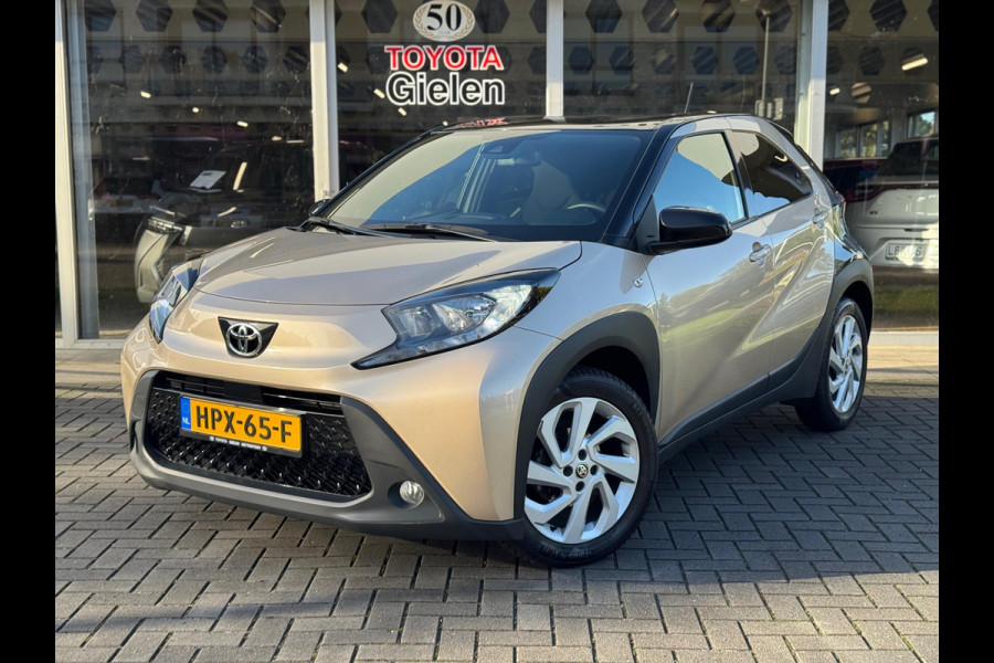 Toyota Aygo X 1.0 VVT-i Automaat Pulse Bi-Tone | Trekhaak, Lichtmetalen velgen, Privacy glass, Parkeercamera, Apple CarPlay/Android auto Toyota Aygo X 1.0 VVT-i Automaat Pulse Bi-Tone | Trekhaak, Lichtmetalen velgen, Privacy glass, Parkeercamera, Apple CarPlay/Android auto