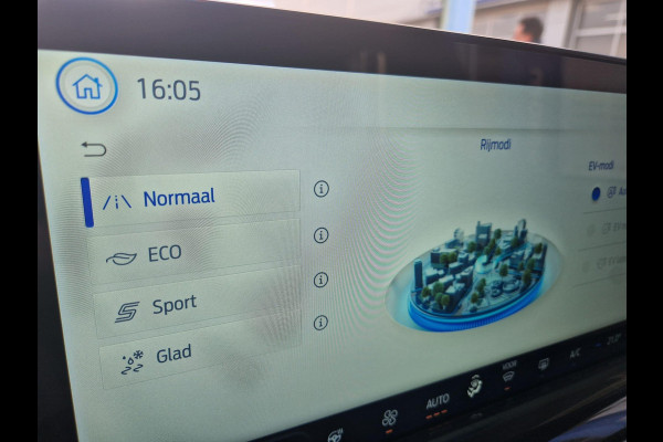Ford Kuga 2.5 PHEV ST-Line 243pk | Driver Assistance Pack | Winterpack | Trekhaak Wegklapbaar | All Season banden | 2.100kg Trekgewicht