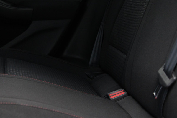 Ford FOCUS Wagon 1.0 EcoBoost Hybrid ST Line | Adaptive cruise control | Winter Pack | All season banden