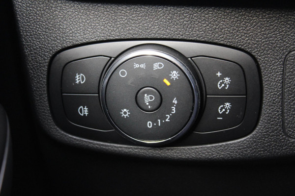 Ford FOCUS Wagon 1.0 EcoBoost Hybrid ST Line | Adaptive cruise control | Winter Pack | All season banden