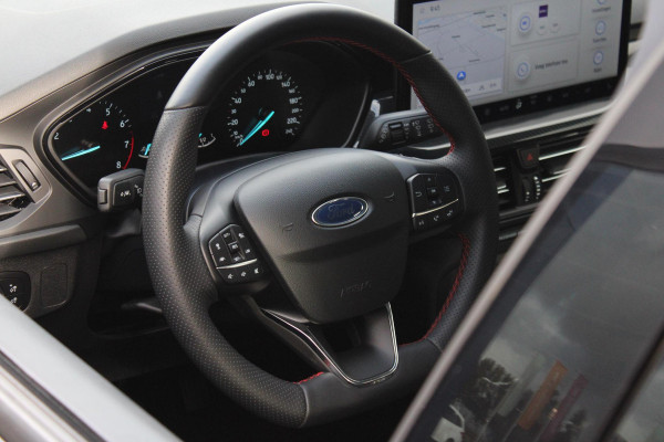 Ford FOCUS Wagon 1.0 EcoBoost Hybrid ST Line | Adaptive cruise control | Winter Pack | All season banden