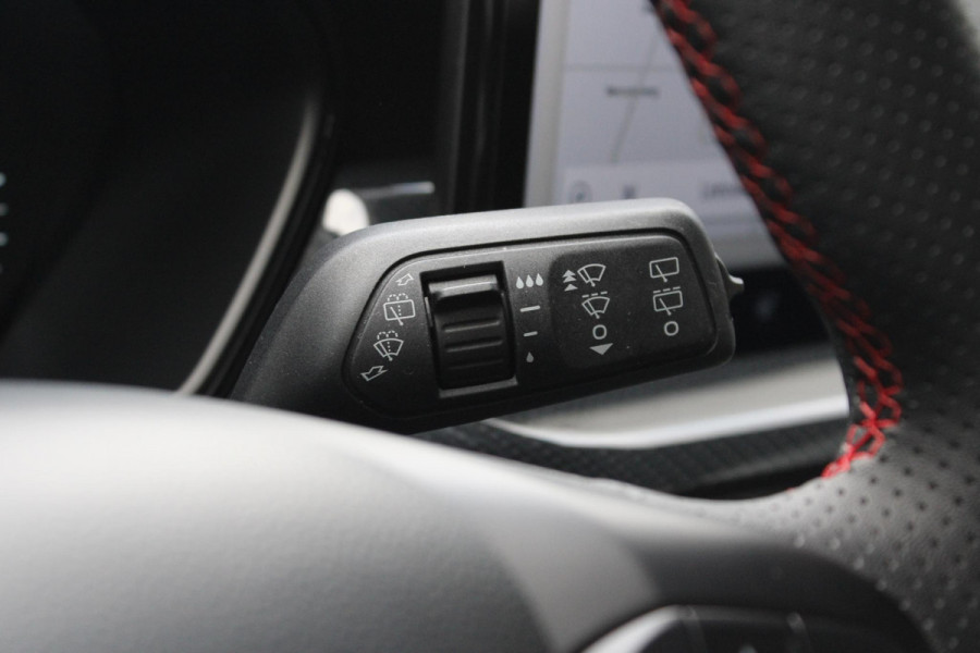 Ford FOCUS Wagon 1.0 EcoBoost Hybrid ST Line | Adaptive cruise control | Winter Pack | All season banden