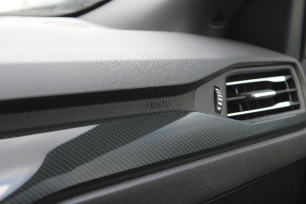 Ford FOCUS Wagon 1.0 EcoBoost Hybrid ST Line | Adaptive cruise control | Winter Pack | All season banden