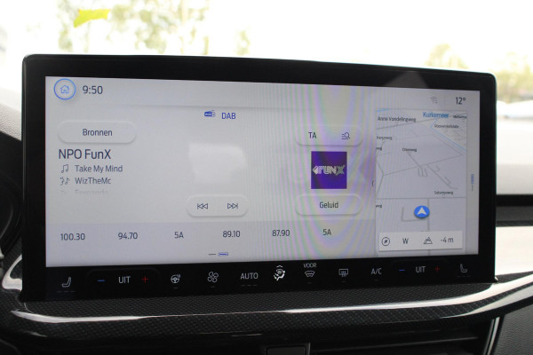 Ford FOCUS Wagon 1.0 EcoBoost Hybrid ST Line | Adaptive cruise control | Winter Pack | All season banden
