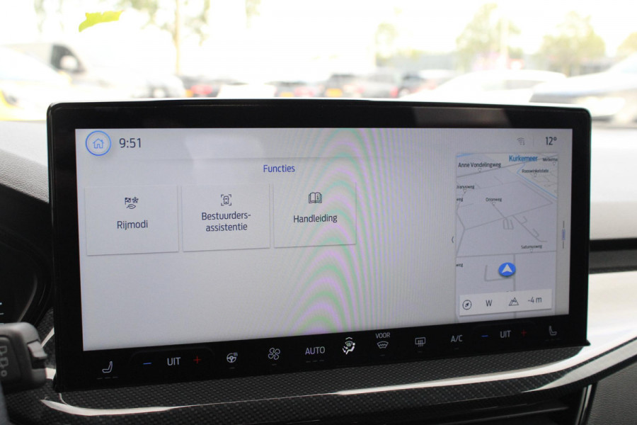 Ford FOCUS Wagon 1.0 EcoBoost Hybrid ST Line | Adaptive cruise control | Winter Pack | All season banden