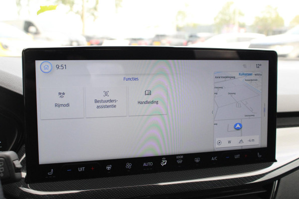 Ford FOCUS Wagon 1.0 EcoBoost Hybrid ST Line | Adaptive cruise control | Winter Pack | All season banden
