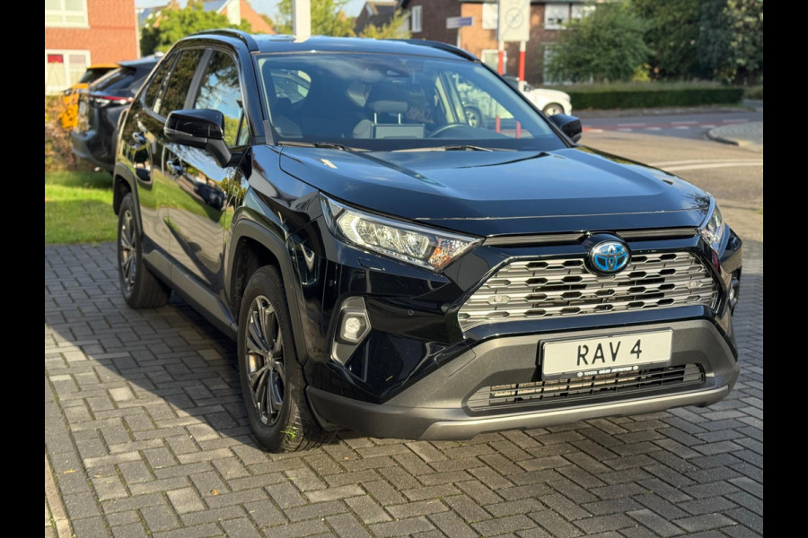 Toyota RAV4 2.5 Hybrid 222pk AWD Dynamic | Navigatie, Stoel + Stuurverwarming, 18 inch, Apple CarPlay/Android Auto, 1.650KG Trekgewicht