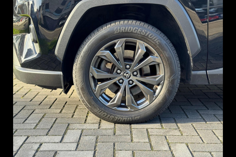 Toyota RAV4 2.5 Hybrid 222pk AWD Dynamic | Navigatie, Stoel + Stuurverwarming, 18 inch, Apple CarPlay/Android Auto, 1.650KG Trekgewicht