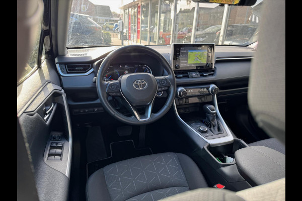 Toyota RAV4 2.5 Hybrid 222pk AWD Dynamic | Navigatie, Stoel + Stuurverwarming, 18 inch, Apple CarPlay/Android Auto, 1.650KG Trekgewicht