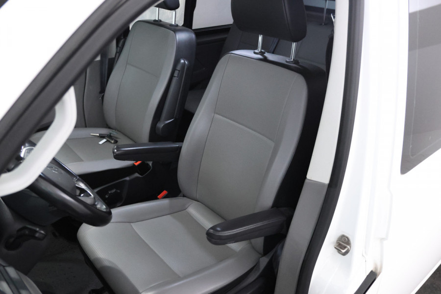 Volkswagen Transporter 2.0 TDI L1H1 26 Volleder, Dubbel cabine, Navigatie