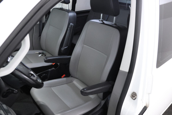 Volkswagen Transporter 2.0 TDI L1H1 26 Volleder, Dubbel cabine, Navigatie
