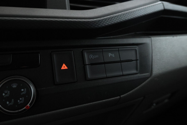 Volkswagen Transporter 2.0 TDI L1H1 26 Volleder, Dubbel cabine, Navigatie