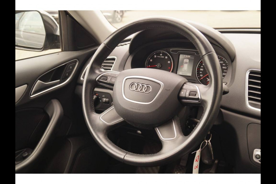 Audi Q3 1.4 TFSI CoD 150pk Adrenalin -LEER-NAVI-PANO-