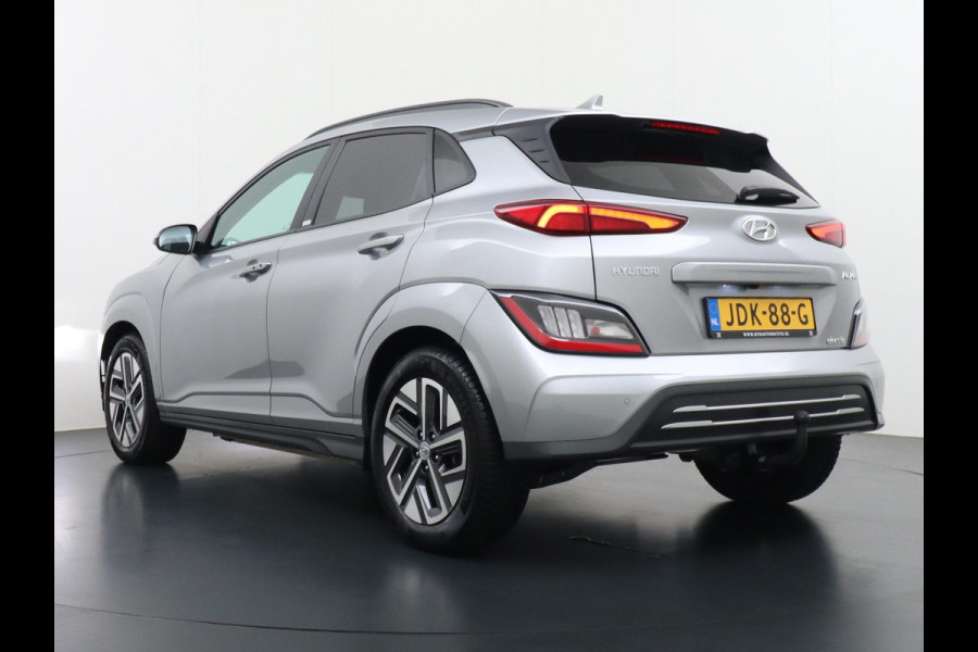 Hyundai Kona Trend VAN: 25.900,- VOOR: 23.330,- UW HERFSTVOORDEEL: 2.570,- 3 FASE LADEN! 64kwh NAVI by Applecarplay/Android auto | rijklaarprijs incl. 12mnd Bovag garantie.