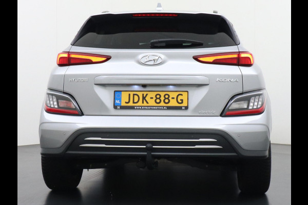 Hyundai Kona Trend VAN: 25.900,- VOOR: 23.330,- UW HERFSTVOORDEEL: 2.570,- 3 FASE LADEN! 64kwh NAVI by Applecarplay/Android auto | rijklaarprijs incl. 12mnd Bovag garantie.