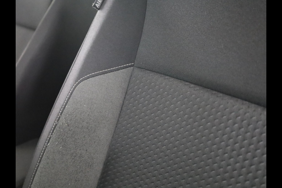 Volkswagen Taigo 1.0 TSI Life 110 pk Automaat (DSG) | Verlengde garantie | Navigatie | Parkeersensoren | Achteruitrijcamera | Keyless | Stoelverwarming |