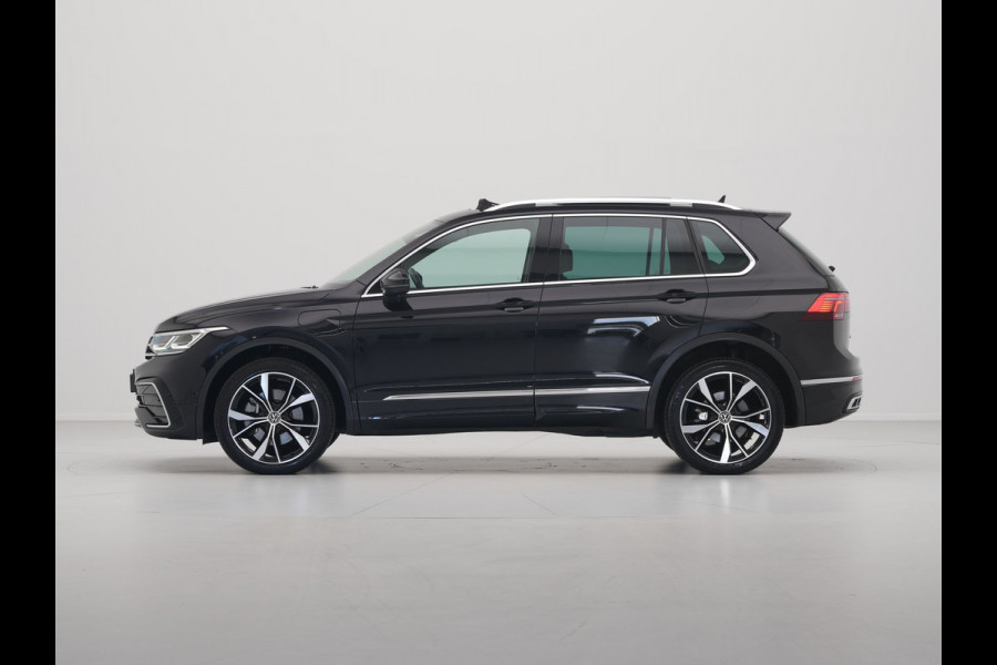 Volkswagen Tiguan 1.4 TSI 245pk eHybrid R-Line Leer Panorama dak trekhaak 20" velgen 360 Camera IQ light 2