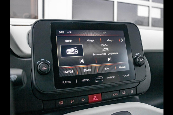 Fiat Panda Hybrid Pandina | Airco | Cruise | Priv Glass | Dakrails | 15" | PDC | Apple Carply | Bicolore