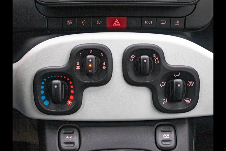 Fiat Panda Hybrid Pandina | Airco | Cruise | Priv Glass | Dakrails | 15" | PDC | Apple Carply | Bicolore