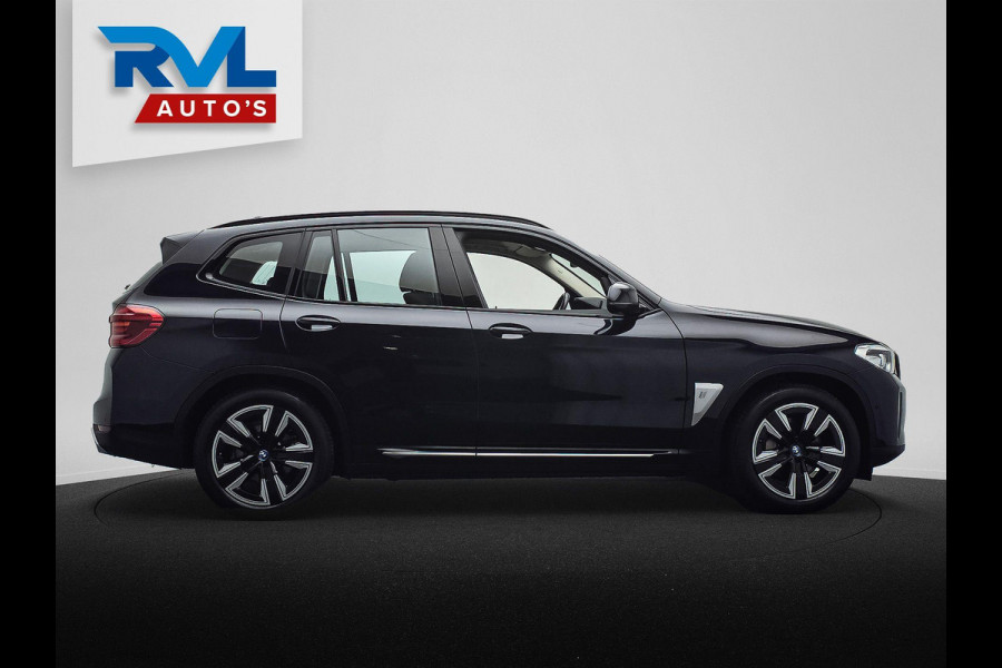 BMW iX3 Executive 80 kWh Trekhaak Pano/dak Leder Apple/Carplay