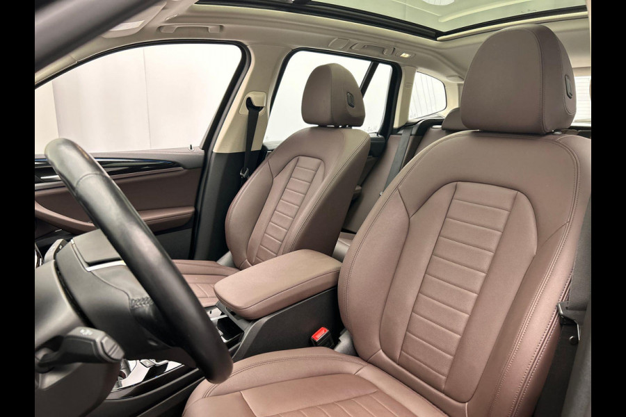 BMW iX3 Executive 80 kWh Trekhaak Pano/dak Leder Apple/Carplay