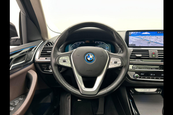 BMW iX3 Executive 80 kWh Trekhaak Pano/dak Leder Apple/Carplay