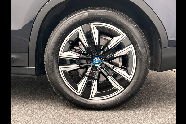 BMW iX3 Executive 80 kWh Trekhaak Pano/dak Leder Apple/Carplay