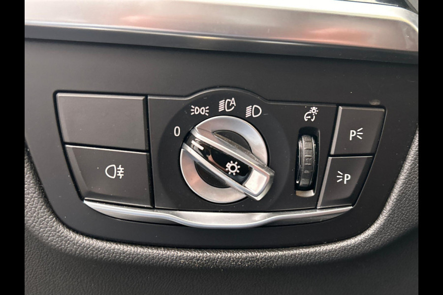 BMW iX3 Executive 80 kWh Trekhaak Pano/dak Leder Apple/Carplay