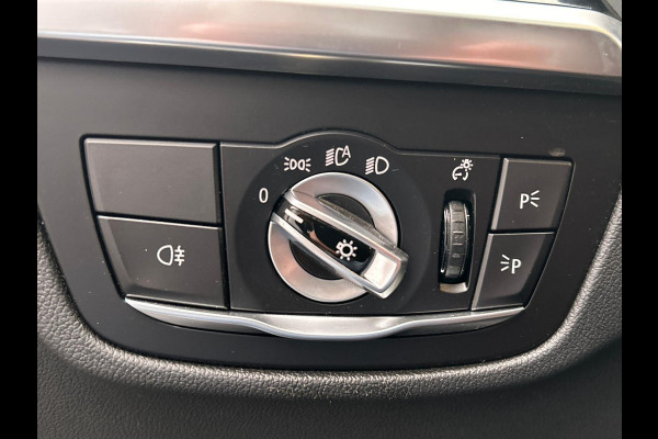 BMW iX3 Executive 80 kWh Trekhaak Pano/dak Leder Apple/Carplay