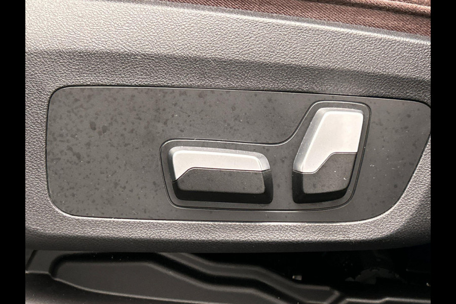 BMW iX3 Executive 80 kWh Trekhaak Pano/dak Leder Apple/Carplay