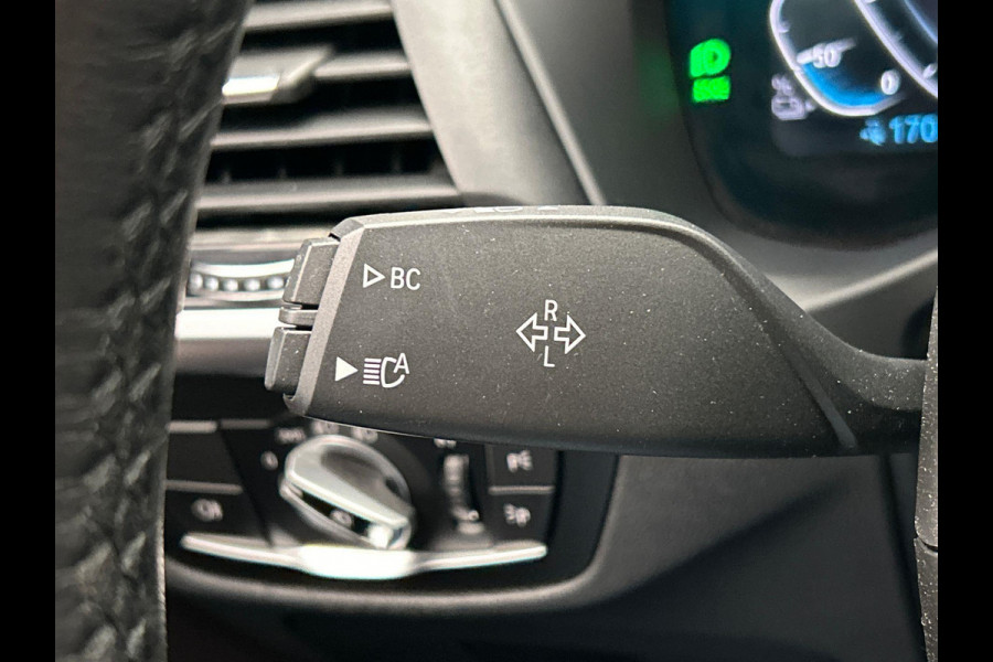 BMW iX3 Executive 80 kWh Trekhaak Pano/dak Leder Apple/Carplay