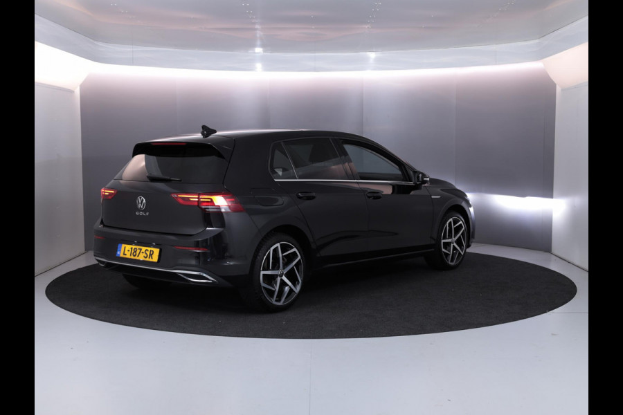 Volkswagen Golf 1.5 TSI Style "8" 130pk 6bak| pano.dak| Navi| 18' LM-velgen|