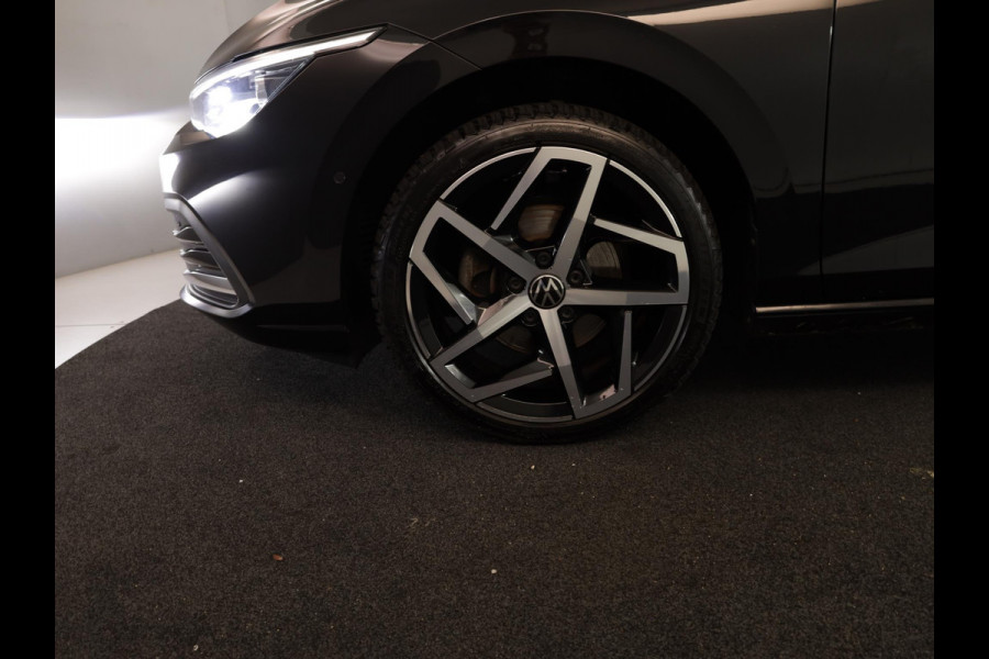 Volkswagen Golf 1.5 TSI Style "8" 130pk 6bak| pano.dak| Navi| 18' LM-velgen|