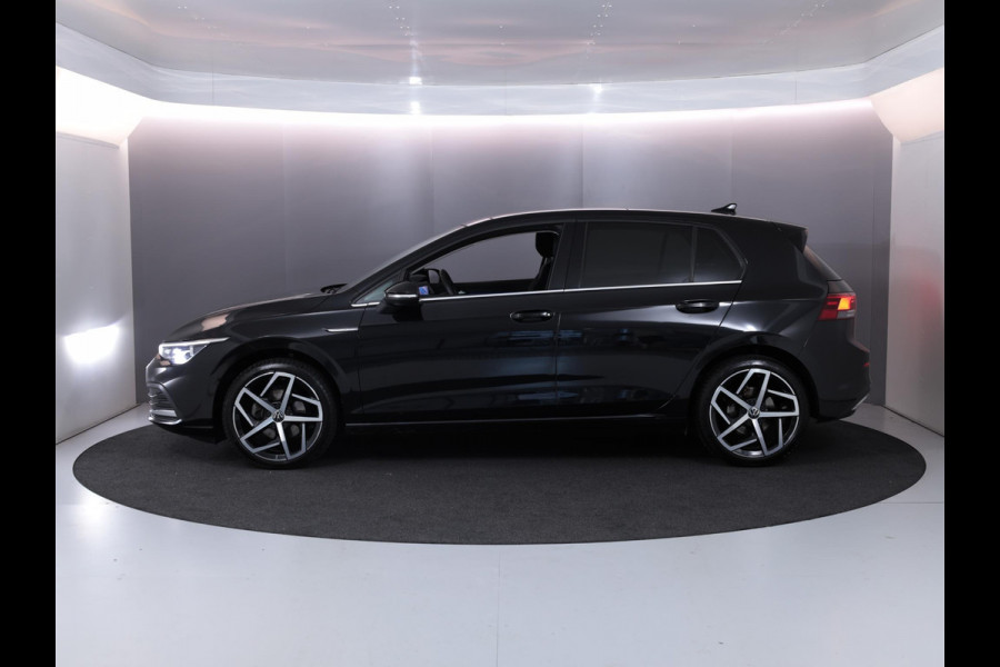Volkswagen Golf 1.5 TSI Style "8" 130pk 6bak| pano.dak| Navi| 18' LM-velgen|