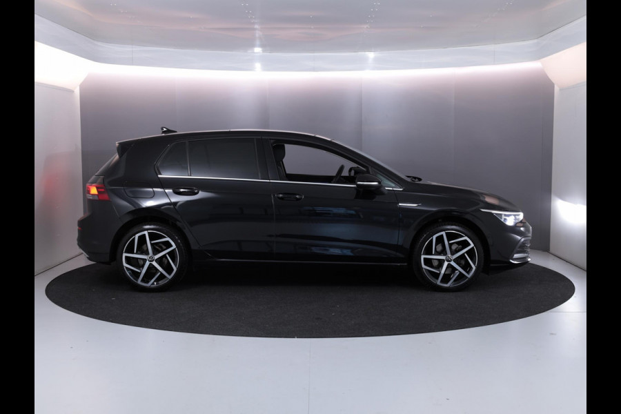 Volkswagen Golf 1.5 TSI Style "8" 130pk 6bak| pano.dak| Navi| 18' LM-velgen|