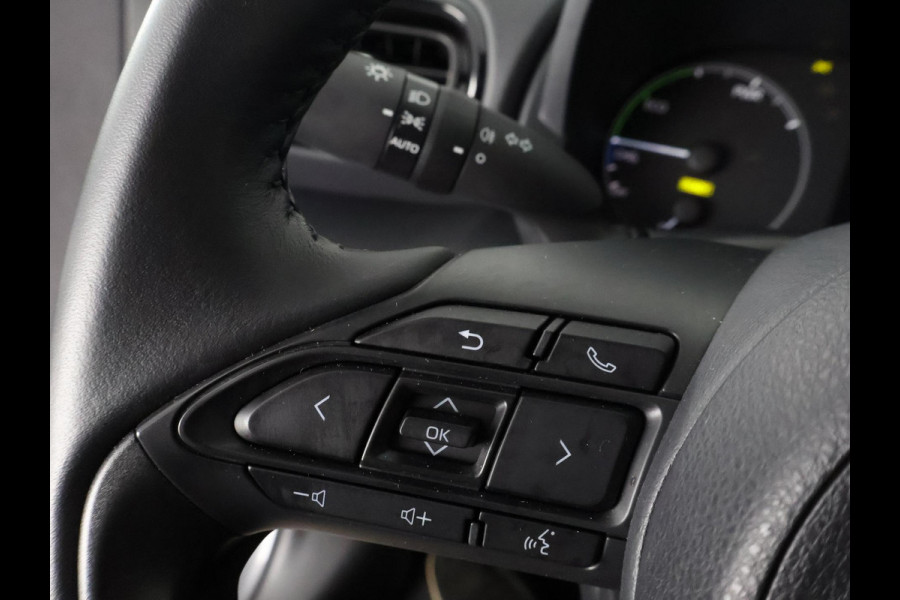 Toyota Yaris Active Mazda 2 | Apple Carplay/Android Auto | Adaptive Cruise Control | Stoelverwarming Toyota Yaris Active Mazda 2 | Apple Carplay/Android Auto | Adaptive Cruise Control | Stoelverwarming