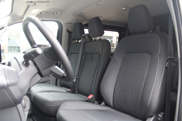 Ford Transit Custom 320 2.0 TDCI L2H1 Limited DC 150pk - Trekhaak - ACC - Navi - Blind Spot - Stoel/Stuurverwarming - Carplay - Rijklaar