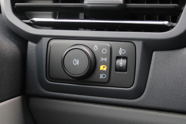 Ford Transit Custom 320 2.0 TDCI L2H1 Limited DC 150pk - Trekhaak - ACC - Navi - Blind Spot - Stoel/Stuurverwarming - Carplay - Rijklaar