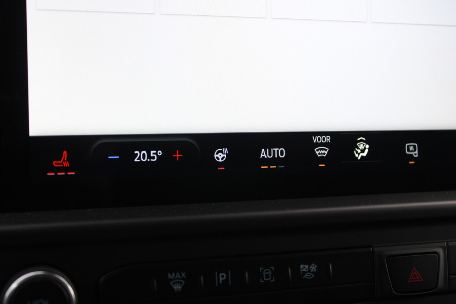 Ford Transit Custom 320 2.0 TDCI L2H1 Limited DC 150pk - Trekhaak - ACC - Navi - Blind Spot - Stoel/Stuurverwarming - Carplay - Rijklaar