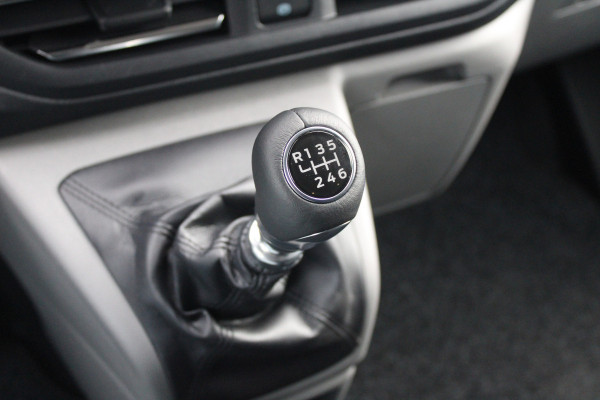 Ford Transit Custom 320 2.0 TDCI L2H1 Limited DC 150pk - Trekhaak - ACC - Navi - Blind Spot - Stoel/Stuurverwarming - Carplay - Rijklaar