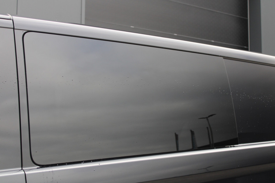 Ford Transit Custom 320 2.0 TDCI L2H1 Limited DC 150pk - Trekhaak - ACC - Navi - Blind Spot - Stoel/Stuurverwarming - Carplay - Rijklaar