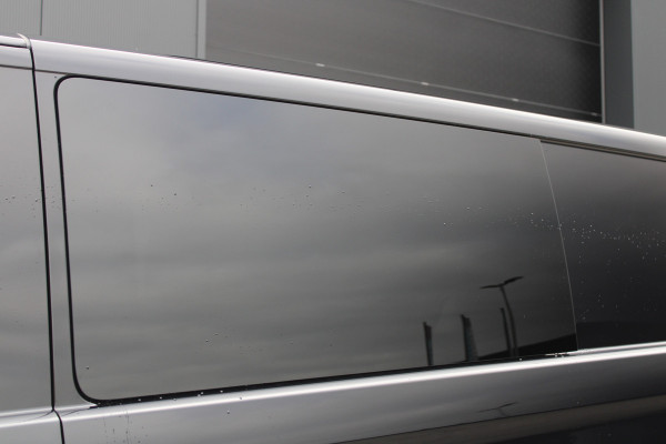 Ford Transit Custom 320 2.0 TDCI L2H1 Limited DC 150pk - Trekhaak - ACC - Navi - Blind Spot - Stoel/Stuurverwarming - Carplay - Rijklaar