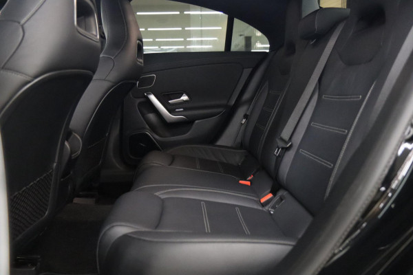 Mercedes-Benz CLA-Klasse AMG 35 4MATIC Premium Plus / PANO/CARPLAY/HK/360CAM/VOL