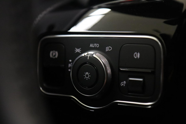 Mercedes-Benz CLA-Klasse AMG 35 4MATIC Premium Plus / PANO/CARPLAY/HK/360CAM/VOL